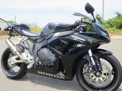 ホンダ　ＣＢＲ１０００ＲＲ　ＳＣ５７後期モデル　モリワキフルエキ２本出しマフラー　フェンダーレス　フルパワー仕様