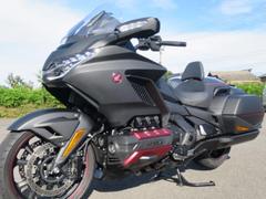 ホンダ　ゴールドウイング　ＧＬ１８００　ＤＣＴ　低走行　ワンオーナー車　取説有り