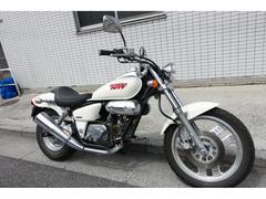 ホンダ　ＭＡＧＮＡ　ＦＩＦＴＹ　ＡＣ１３後期　ホワイト　ノーマル　アメリカンクルーザー　キャブ車