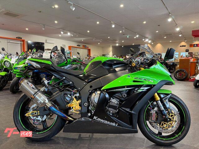 Ｎｉｎｊａ　ＺＸ−１０Ｒ　ＺＸ−１０Ｒ　ＢＥＥＴマフラー　ＢａｂｙＦａｃｅバックステップ　オーリンズリアサス等装着！