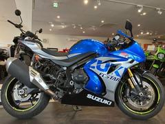 スズキ　ＧＳＸ−Ｒ１０００Ｒ　ＧＳＸ−Ｒ１０００Ｒ　ＧＢレーシングエンジンガード　フェンダーレス　マルチバー　カーボンタンクカバー