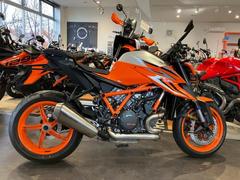 ＫＴＭ　１２９０スーパーデュークＲエボ　２０２３　電子制御サスペンション搭載のＥＶＯモデル