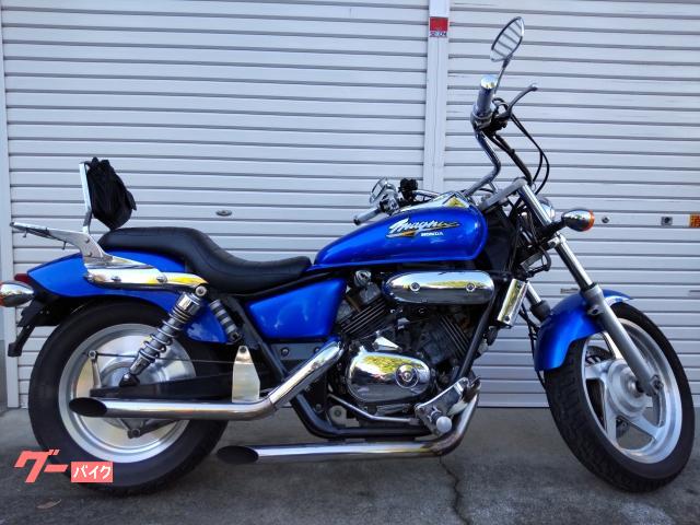 V-TWIN マグナ MC29-1022xxx の リアフェンダー 傷 *1656466260 中古