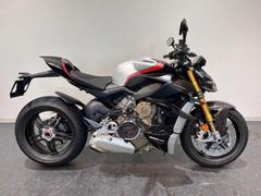 ＤＵＣＡＴＩ　ストリートファイターＶ４ＳＰ　カーボンカスタム（ＥＴＣ装備）
