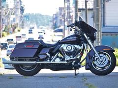 ＨＡＲＬＥＹ−ＤＡＶＩＤＳＯＮ　ＦＬＨＸ　ストリートグライド
