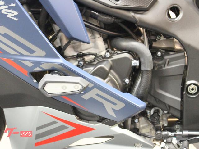 かき カワサキ Ninja ZX－25R SE アクラポビッチマフラー
