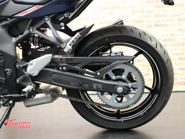 カワサキ Ninja ZX－25R SE アクラポビッチマフラー