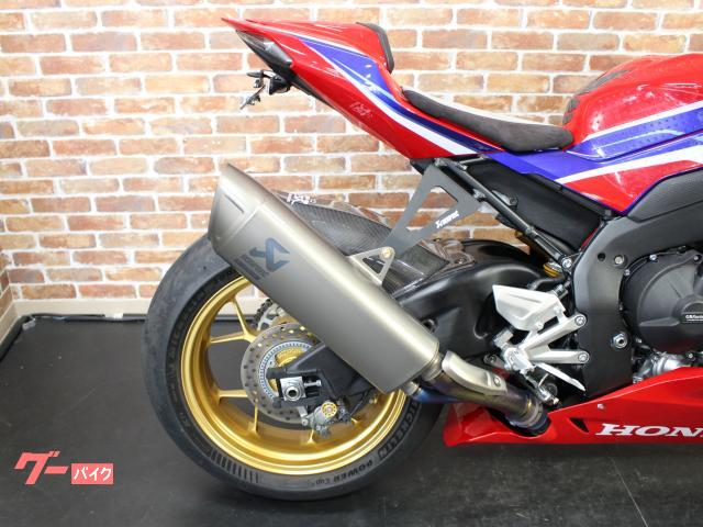 Honda CBR1000RR-R 2022 — миниатюра 4