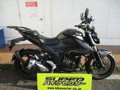 スズキ　ＧＩＸＸＥＲ　２５０　２０２３年モデル　ＥＴＣ　リアキャリア　ＵＳＢ　エンジンガード　スクリーン付き