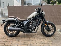 ホンダ　レブル２５０Ｓエディション　中古車３年保証　ＵＳＢ電源　グリップヒーター　調整付きレバー　ヘルメットホルダー　チタニウムメタリック