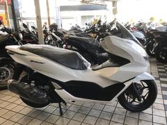 ホンダ　ＰＣＸ　ＡＢＳ　国内新車　パールジャスミンホワイト