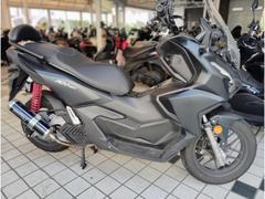 ホンダ　ＡＤＶ１６０　ＡＢＳ　ＥＴＣ　モリワキマフラー　ＹＳＳリヤーサス　デイトナ前後ドライブレコーダー　グリップヒーター