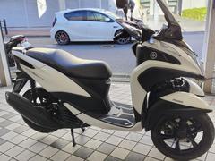ヤマハ　トリシティ１５５　ＡＢＳ　ハイスクリーン　ナックルバイザー