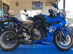 スズキ　ＧＳＸ−８Ｒ　ＧＳＸ８００ＦＲＱＭ４　２０２４年モデル