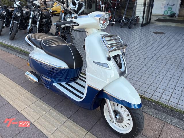 ジャンゴ１２５　エバージョン　フロントキャリヤ装備