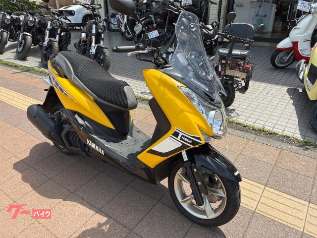 マジェスティＳ　グリップヒーター　ＵＳＢ電源　スクリーン　メッシュシート装備