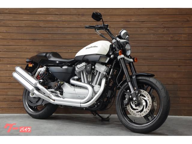 ＸＲ１２００　走行わずか９５８ｋｍ　オリジナルペイントのホワイトタンクが映える綺麗な一台　前後足廻りもグレードアップ済み