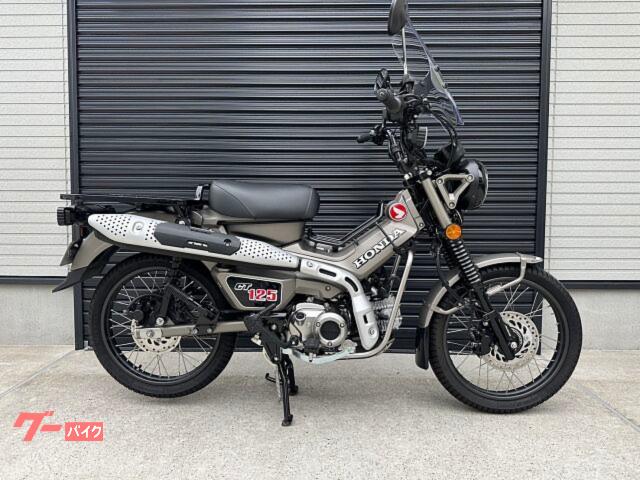 ＣＴ１２５ハンターカブ　ワンオーナー　走行２３４ｋｍ　グリップヒーター　ウインドスクリーン　センターキャリア　ワイヤレス充電スマホ