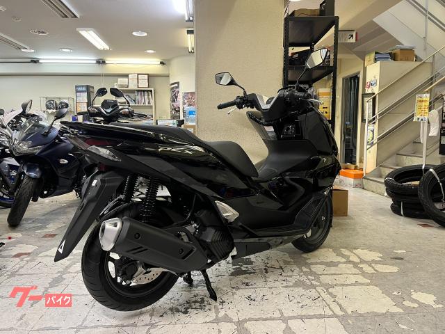 ホンダ PCX 国内最新モデル パールマゼラニックブラック｜バイク