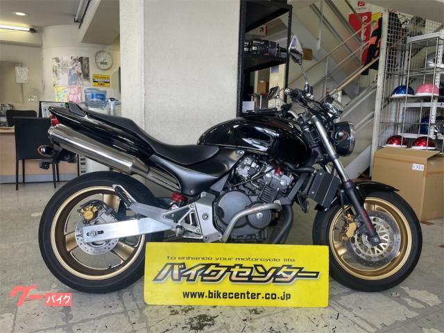 ＨＯＲＮＥＴ　ＭＣ３１型　ブラック　ゴールドホイール　２００６年モデル　エンジンガード付き