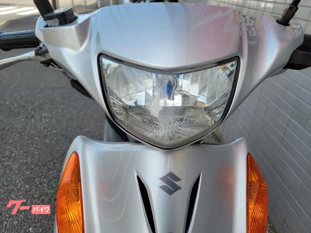 スズキ アドレスV125 CF4EA 2013年モデル シルバー スズキ アドレスV125 CF4EA 2013年モデル シルバー