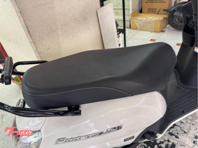 スズキ アドレス125 DP12H型 ホワイト 純正リアキャリア
