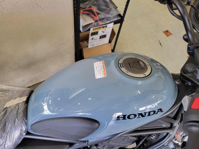 ホンダ CL250 国内最新モデル パールカデットグレー｜バイク