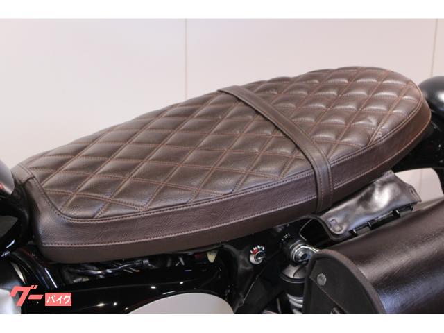 TRIUMPH スクランブラー900 グリップヒーター・ベンチシート