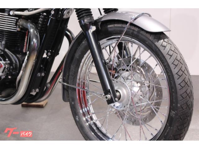 TRIUMPH ボンネビルT100 AELLAサイレンサー・空冷