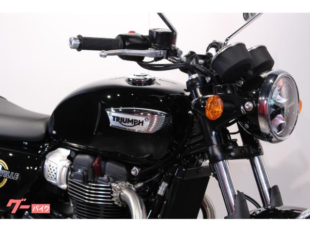 TRIUMPH ボンネビルT100 単色ジェットブラック