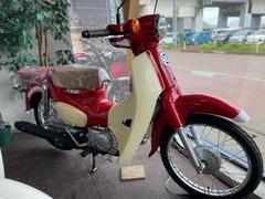 ホンダ　スーパーカブ５０　２０２５　ハローキティ