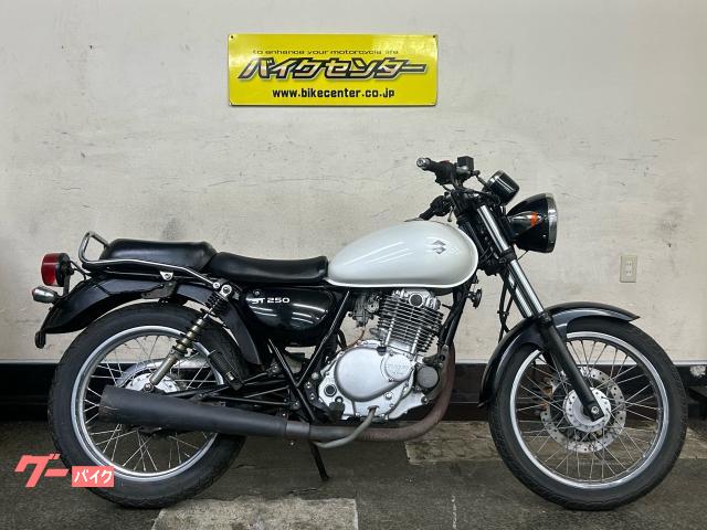 ＳＴ２５０　Ｅタイプ　２００４年モデル　パールグラスホワイト　５速ＭＴ　タンデムバー　カスタムリアウインカー　ノーマル　キャブ車