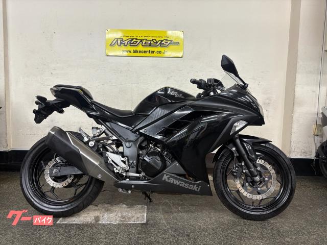 Ｎｉｎｊａ　２５０　２０１３年モデル　ブラック　６速ＭＴ　インジェクション　ノーマル