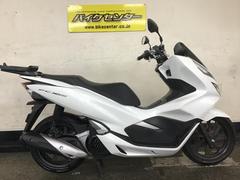 ホンダ　ＰＣＸ１５０　２０１８モデル　パールジャスミンホワイト　グリップヒーター　ＥＴＣ搭載　ＬＥＤヘッドライト　ノーマル