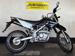 カワサキ　ＫＬＸ１２５　２０１４年モデル　エボニーカラー　ＢＥＡＭＳマフラー　ヘッドライトＬＥＤ　リアキャリア　ヘルメットホルダー純正装備