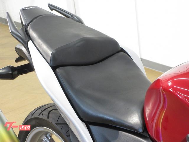 ホンダ CBR250R／MC41型／モリワキ製マフラー／ヘルメット
