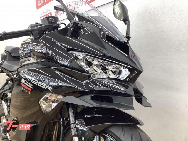 カワサキ Ninja ZX－25R WR3製トップブリッジ装備
