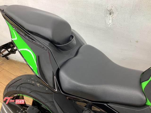 カワサキ Ninja ZX－25R アクラポヴィッチサイレンサー