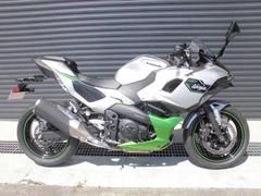カワサキ　Ｎｉｎｊａ　７　Ｈｙｂｒｉｄ