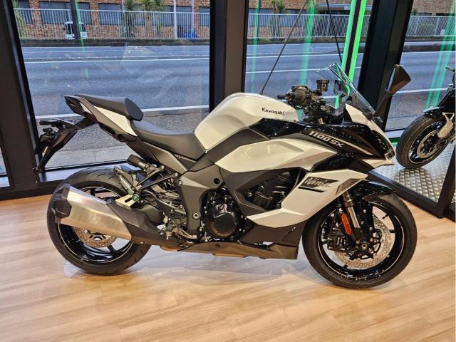 カワサキ Ninja 1100 SX 2025年モデル｜カワサキ