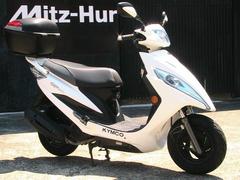 ＫＹＭＣＯ　ＧＰ１２５ｉ正規輸入車両　脱着式リアトップケース装着　オートシートオープナー　ＵＳＢ給電装置装備　フルノーマル