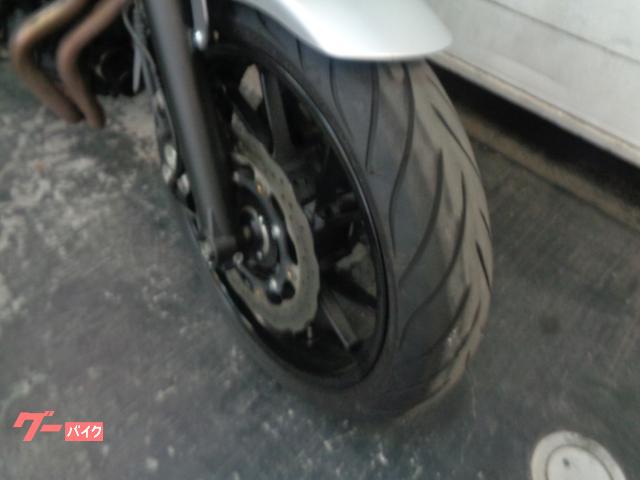 ヤマハ ＸＳＲ７００　２０１８年モデル　リアキャリア付きの画像（東京都