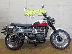 ＴＲＩＵＭＰＨ　スクランブラー９００