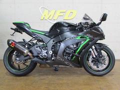 カワサキ　Ｎｉｎｊａ　ＺＸ−１０Ｒ　ＥＴＣ付き　アクラポビッチサイレンサー／バックステップ／スクリーン／グリップヒーター