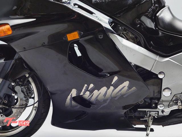 カワサキ Ｎｉｎｊａ ＺＸ－１１ ＺＸＢＤ １９９８年モデル Ｆタイヤ 