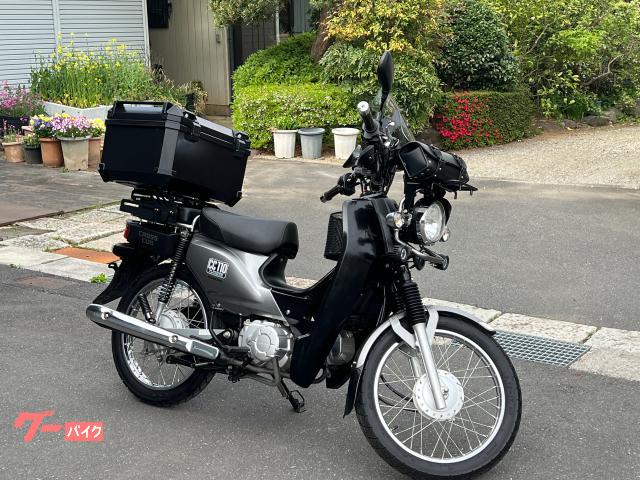 クロスカブ１１０　ＪＡ１０　２０１３年モデル　フロントキャリア　フォグランプ　リアＢＯＸ　タンデムシート　スライドリアキャリア