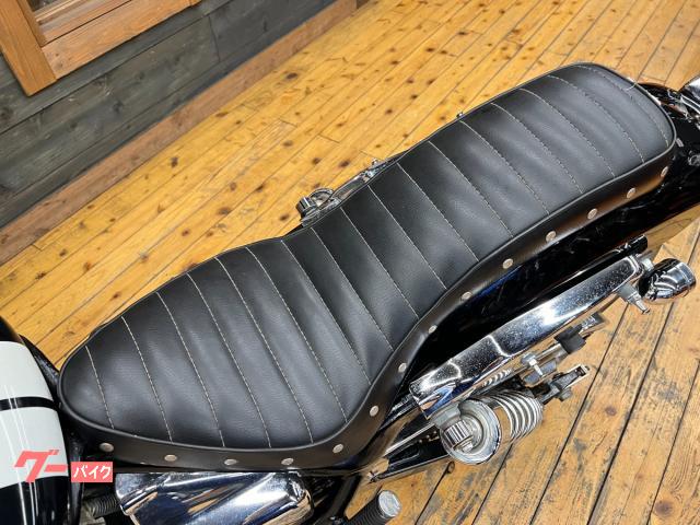 シャドウスラッシャー400 コブラシート 楽天市場】シャドウスラッシャー400/750 スタッド付きコブラ