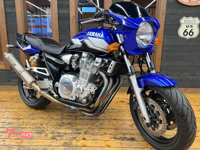 ＸＪＲ１３００ＳＰ　平成１３年　ＥＵ仕様　ヨシムラサイクロンマフラー　ブレンボクラッチマスター　アッパーカウル