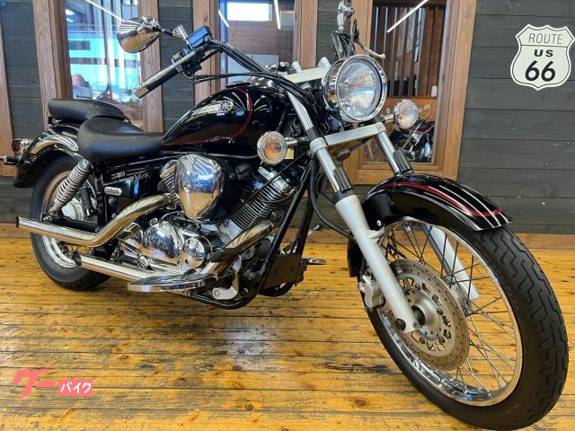 ドラッグスター２５０　２００７年モデル　ＶＧ０２Ｊ型　スラッシュカットマフラー　フロアボード　サイドバッグ付き