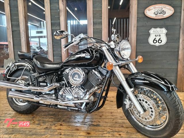 ドラッグスター１１００クラシック　スラッシュカットマフラー　サイドバッグサポート付
